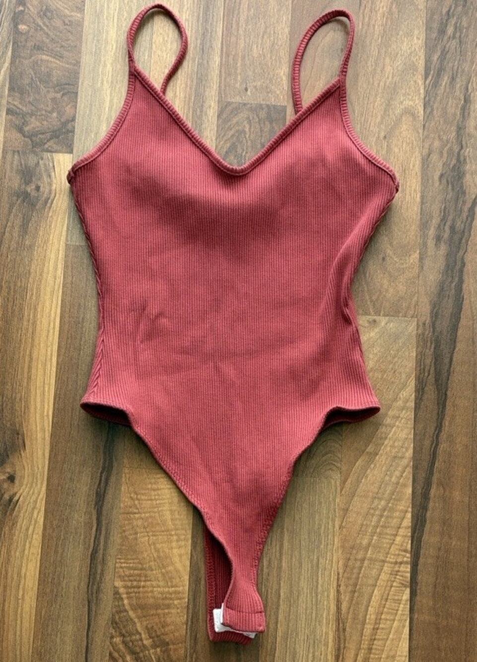 Lulu's Woman’s Size L Ribbed Deep Rose V-Neck Bodysuit